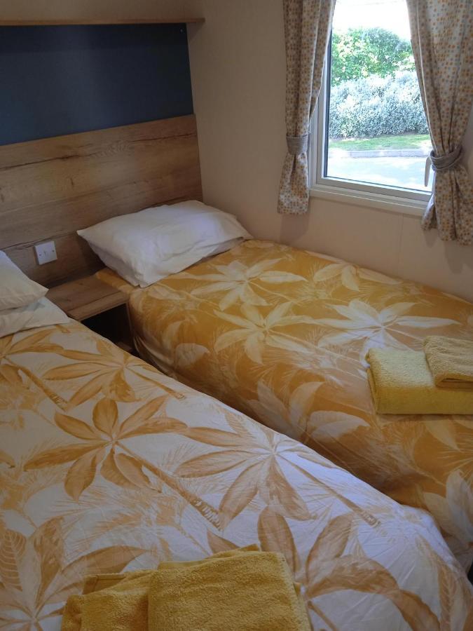 Chalet, Balcony, Bbq, Sleeps 6, Apartment Lytchett Minster Exterior photo